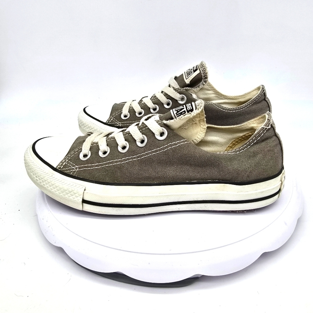 Converse Shoes Women's 7 Chuck Taylor All Star Low Sneakers Gray Canvas